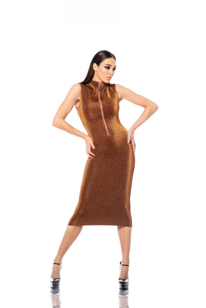 Elastic caramel tube dress with maxi golden zip